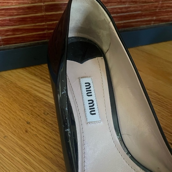 MIU Miu Patent Leather Classic Heels 37 - Picture 8 of 10